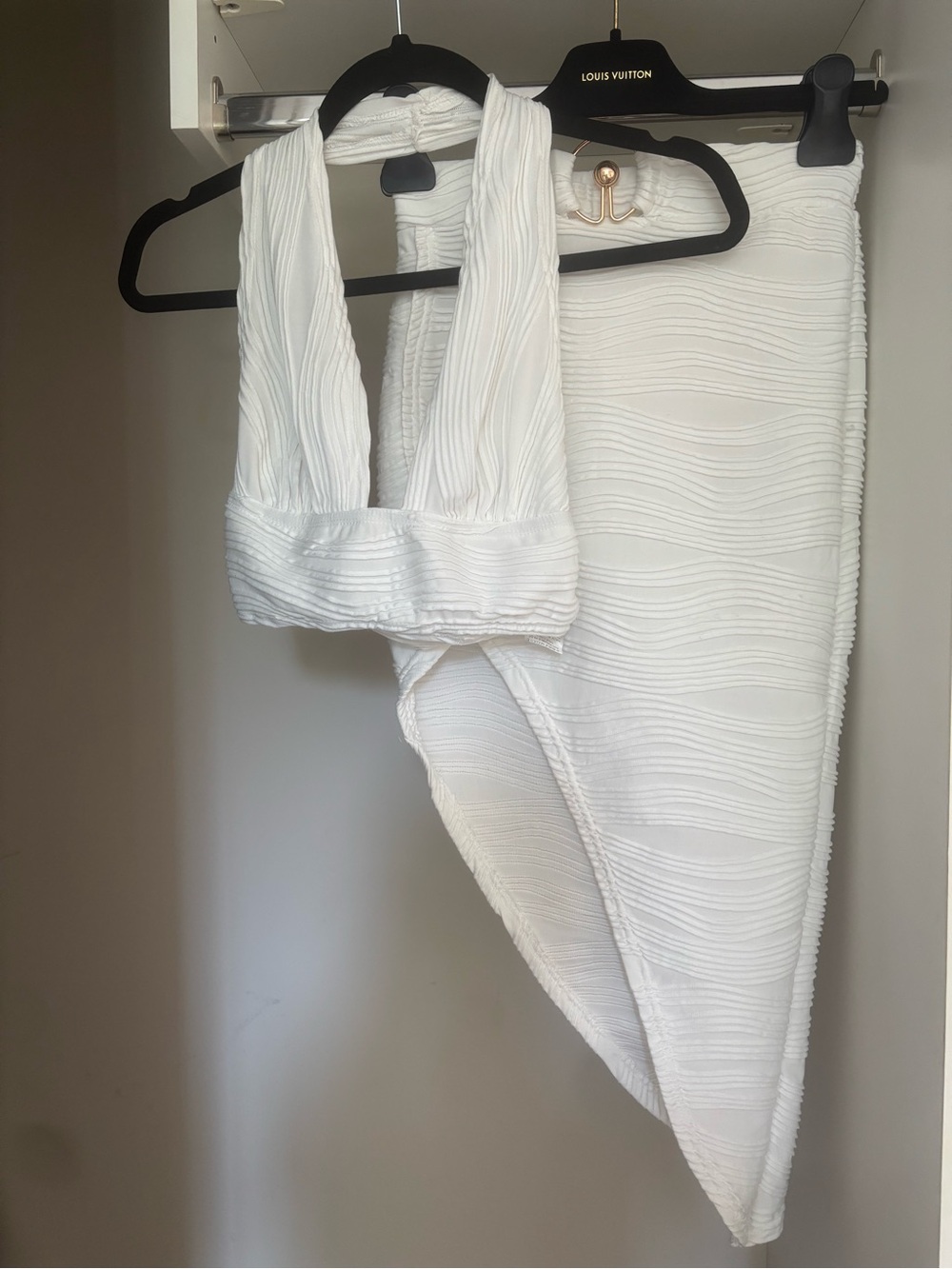 Matching Set Skirt Crop Halter Top White & Gold Wave Texture Pattern